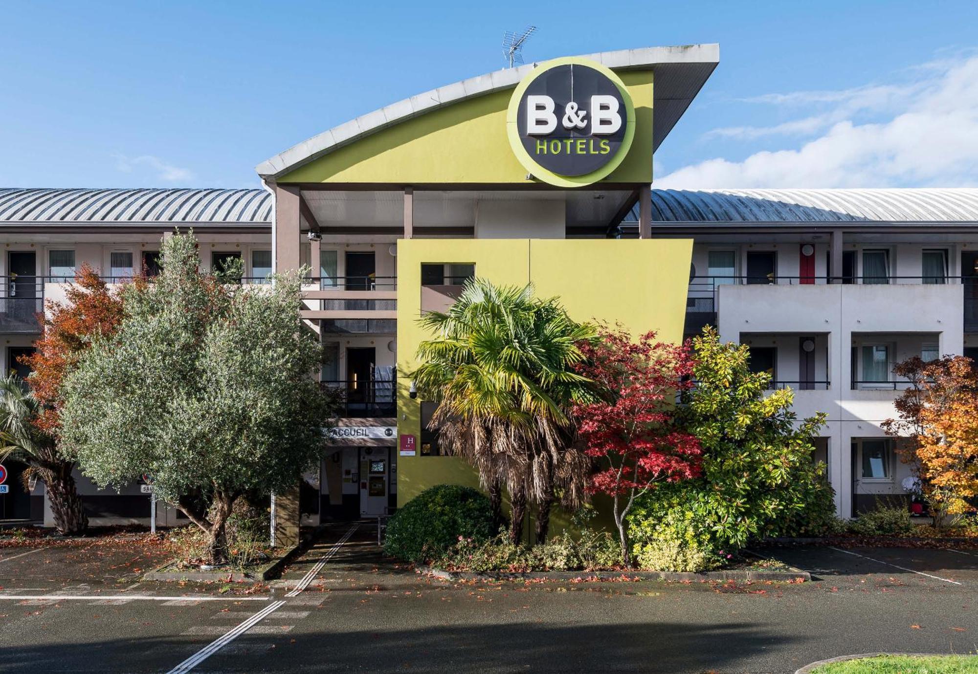 B&B Hotel Laval Change Экстерьер фото