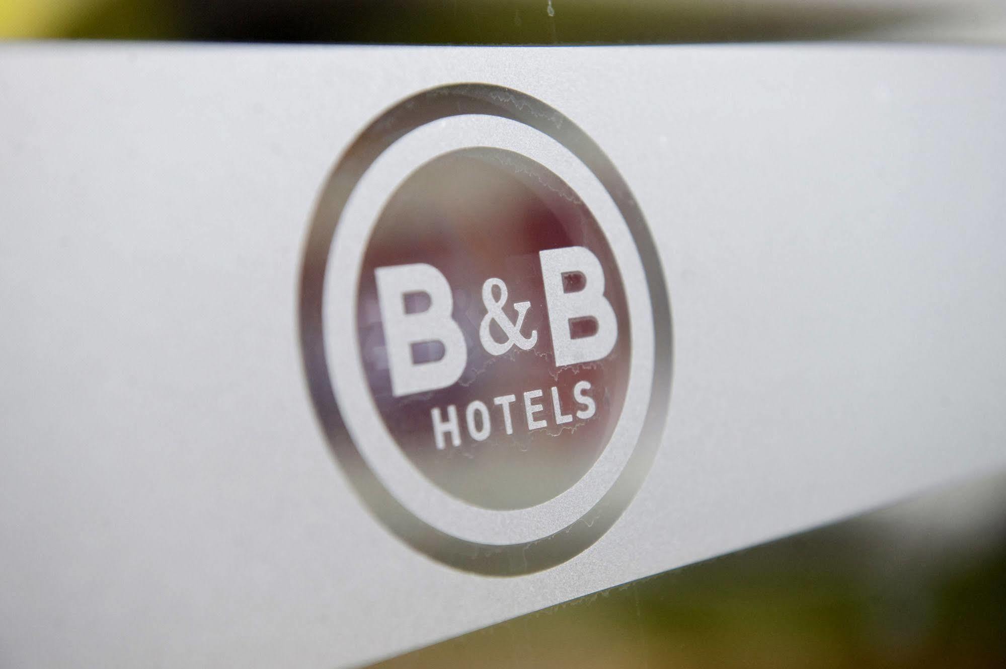 B&B Hotel Laval Change Экстерьер фото